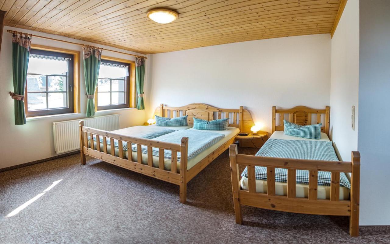 Am Roten Hammer I Gasthof Und Pension Oberwiesenthal Bagian luar foto