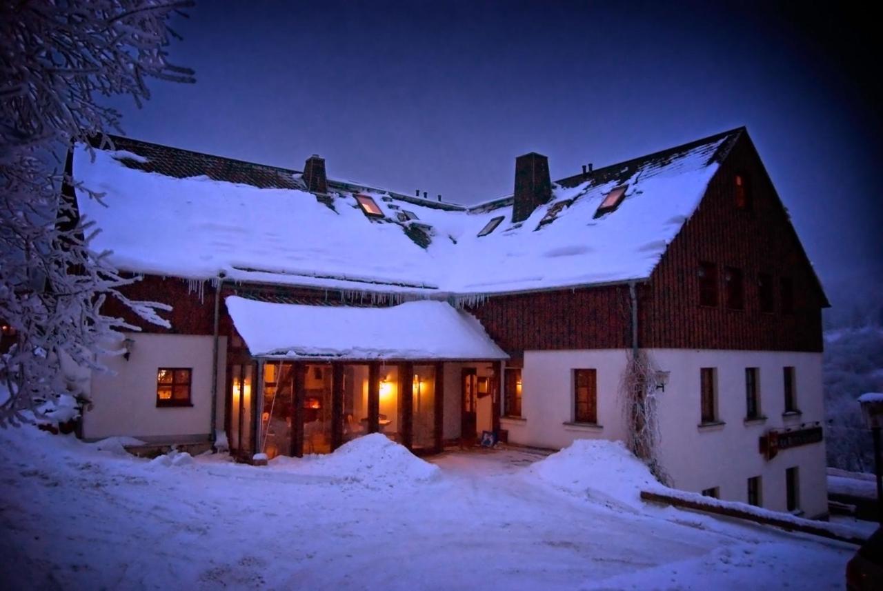 Am Roten Hammer I Gasthof Und Pension Oberwiesenthal Bagian luar foto
